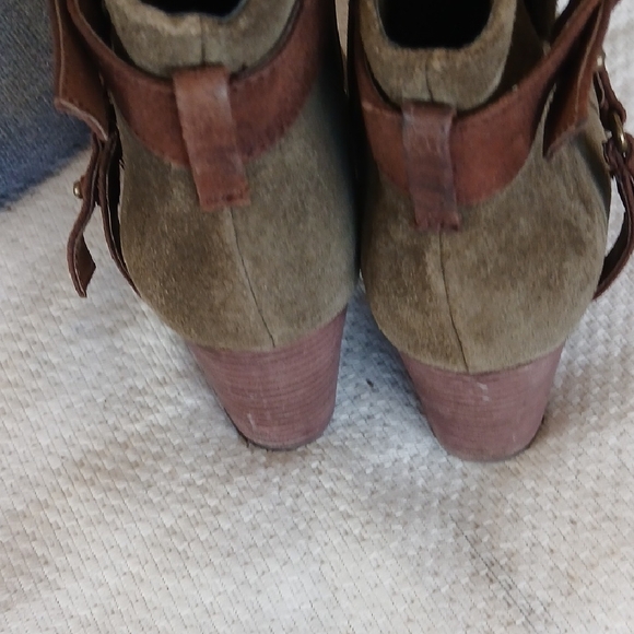 Gianni Bini Olive and Brown Ankle Boots - Picture 3 of 5